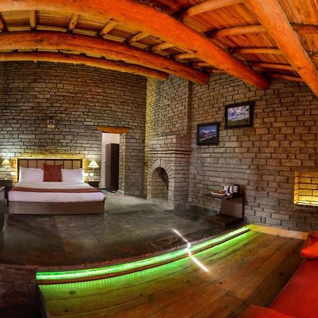 Imperial Heights Hotell Almora Exteriör bild