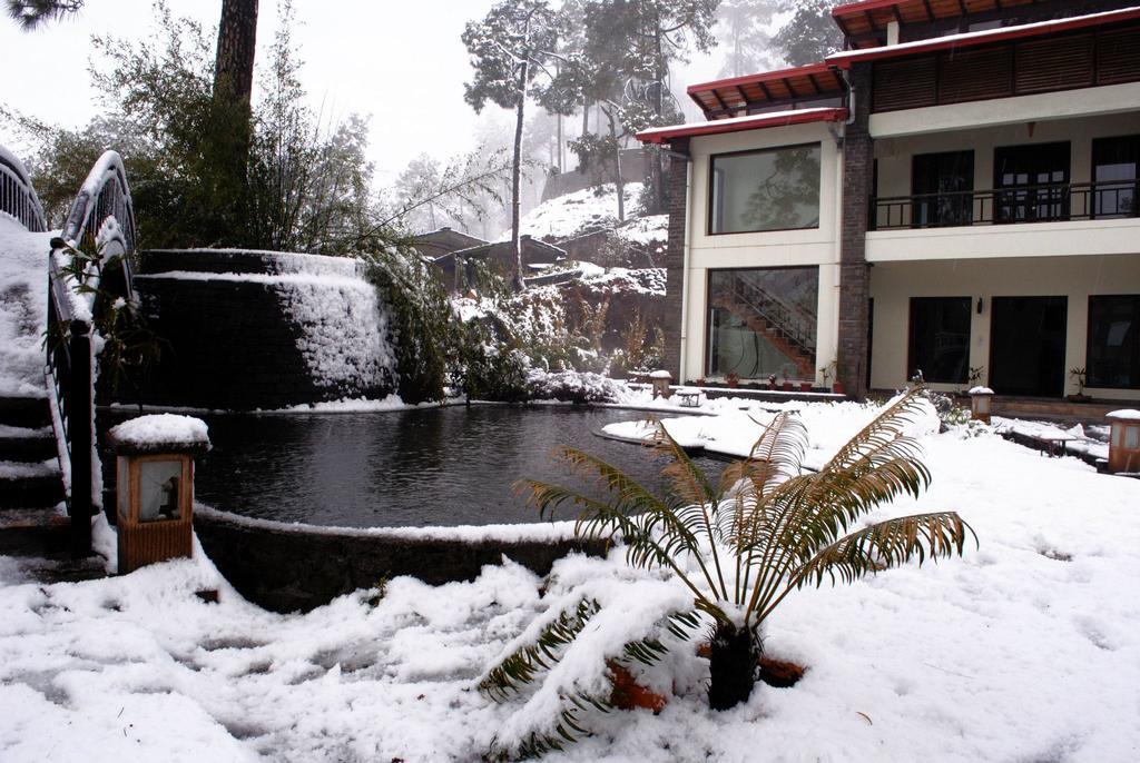 Imperial Heights Hotell Almora Exteriör bild