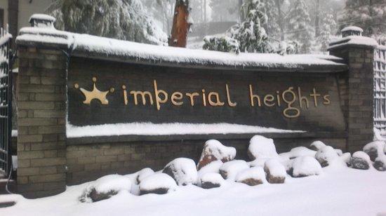 Imperial Heights Hotell Almora Exteriör bild